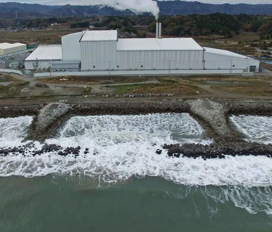 (圖:污水處理泡沫處理現場(chǎng))