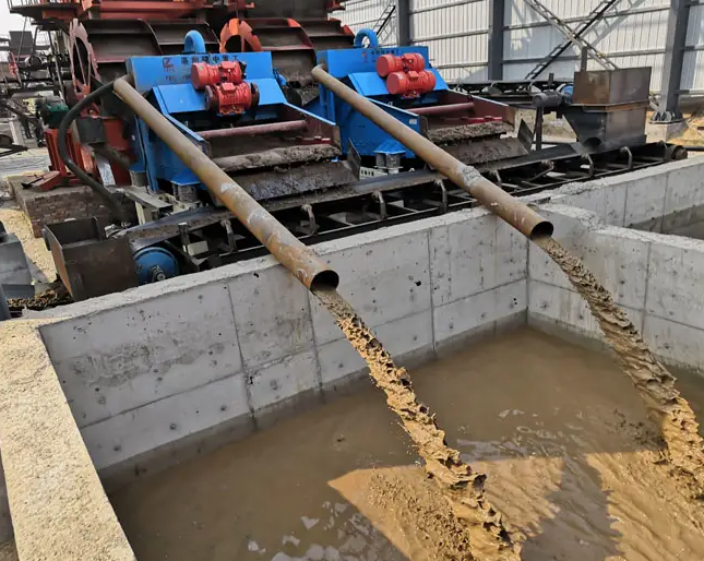 (圖:盾構泥水分離清洗現場(chǎng))