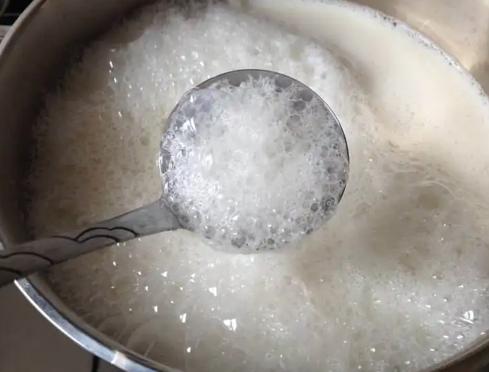 (圖:液體肥料泡沫)