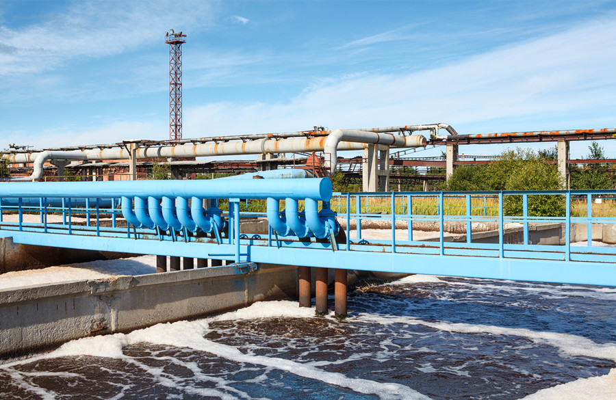 (圖:南輝客戶(hù)造紙污水池起泡現場(chǎng))