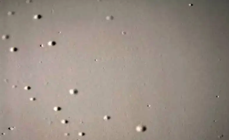 (圖:客戶(hù)膩子粉使用起泡現場(chǎng))