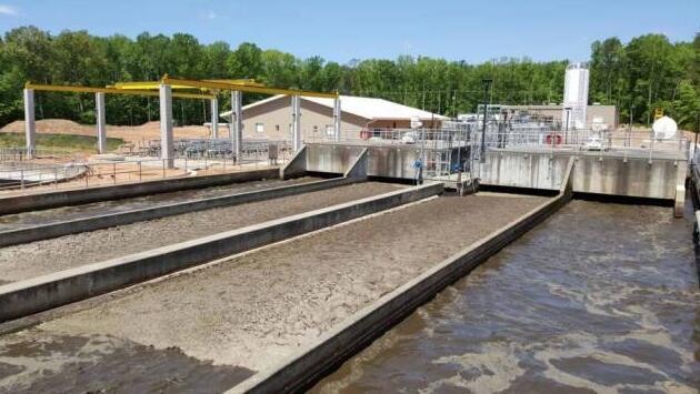 （圖：養殖污水處理池起泡場(chǎng)景）