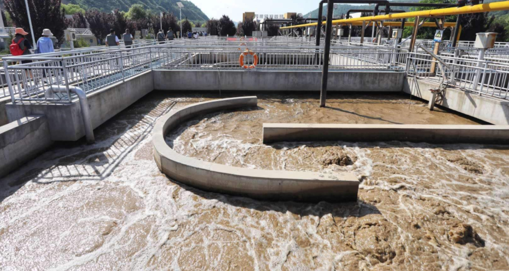 （圖：盾構泥沙清洗廢水起泡現場(chǎng)）