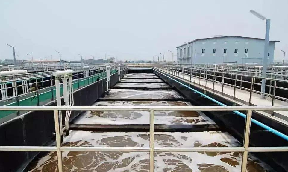 （圖：工業(yè)廢水污水處理廠(chǎng)）
