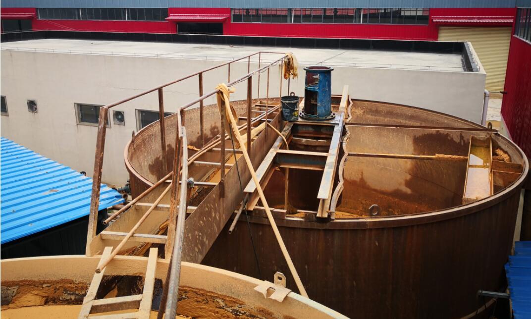 (圖:處理砂石清洗廢水場(chǎng)景)