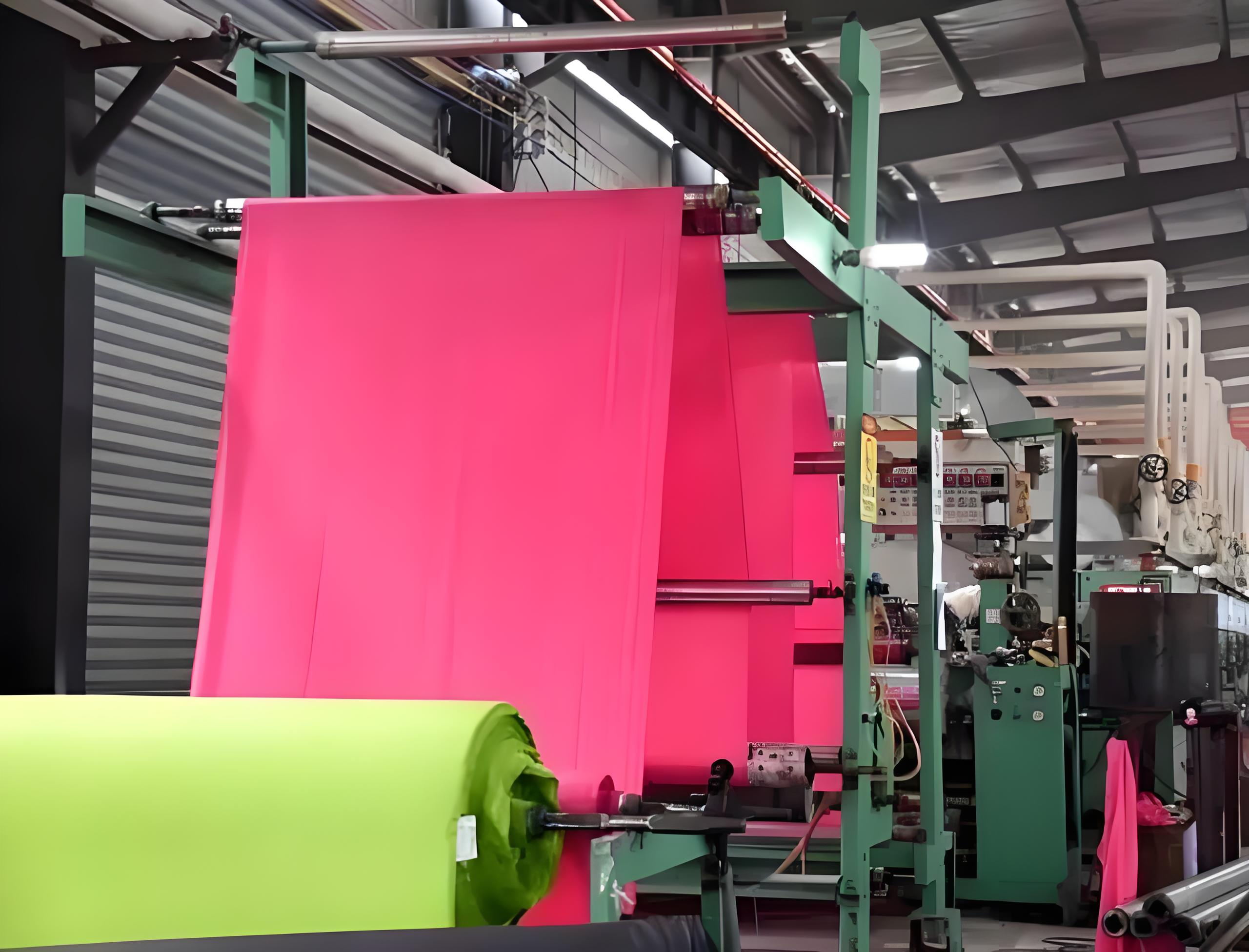 印染車(chē)間工作場(chǎng)景