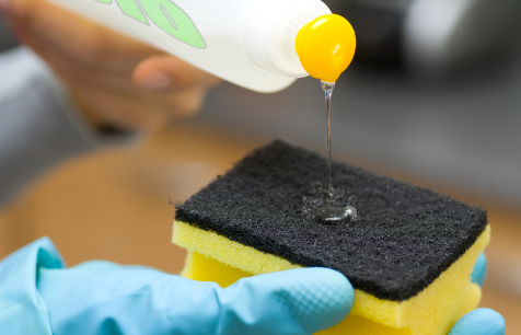 （油性膠水消泡劑應用場(chǎng)景）